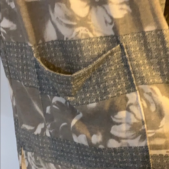 Sew in love gray floral cardigan - Picture 3 of 4